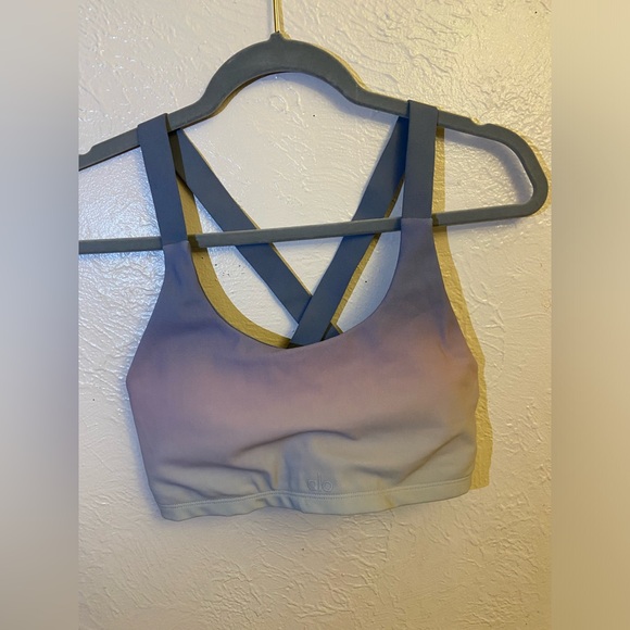 Alo yoga top/bra - Picture 3 of 7